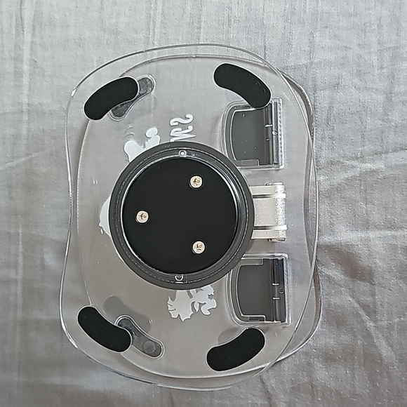 Snoopy Rotating Phone / Tablet Holder - Picture 3 of 4